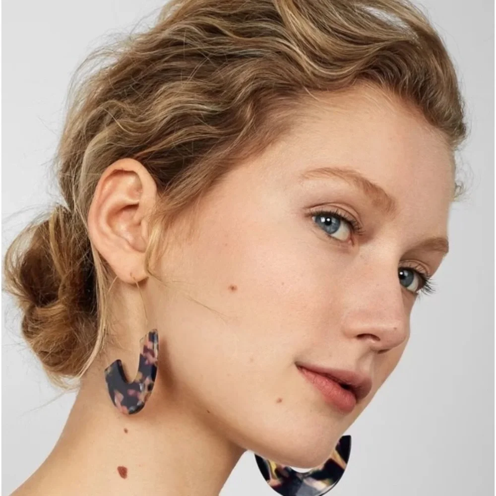Navy and pink tortoise statement acrylic resin drop pierced earrings